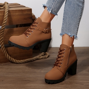 Bottines noires en faux daim pour femmes - Talon épais à lacets avec fermeture éclair latérale et détails métalliques pour un usage quotidien décontracté - Product Image 3