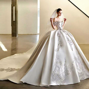 Robe de mariée grande taille en dentelle Lsjj131, robes de bal de luxe en satin brillant avec strass, jupe de princesse ivoire pour la mère de la mariée - Product Image 1