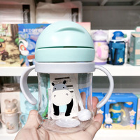 Tasse à paille pour enfants en gros Bouteille d'eau à poignée de bébé anti-étouffement et sans fuite