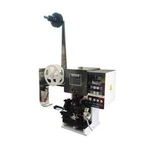 Machine à sertir automatique à dénuder les fils et les câbles terminaux - Product Image 6