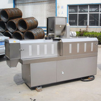 Machine extrudeuse pour la fabrication de pâtes creuses, de macaronis et de nouilles