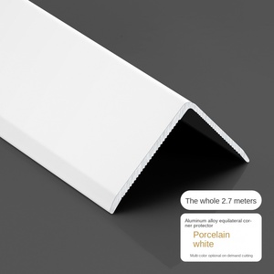 Bande de fermeture à angle droit en forme de L en alliage d'aluminium de 1.4mm d'épaisseur avec adhésif de 1.4mm pour la protection - Product Image 6
