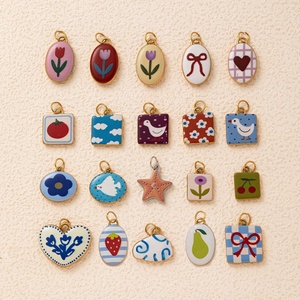 Ciondolo in Acciaio Inox Dipinto a Mano Stile Naif | Placcatura Oro PVD 18K | Impermeabile e Resistente per Creazione Gioielli - Product Image 3