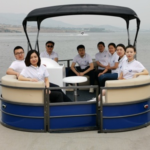 قارب بونتون من الألومنيوم بطول 7 أمتار مع حوامل لقصبات الصيد - Product Image 2