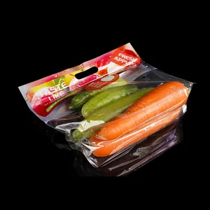 果物や野菜を梱包するための小さな穴のある新しいプラスチック製の立っている包装袋