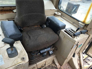 Bulldozer de orugas CAT D4H usado premium, 2023, 90HP, capacidad de nivelación de 8.6m, cuchilla grande de 15000KG, equipo de movimiento de tierras de servicio pesado - Product Image 3