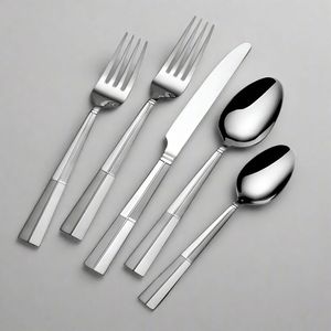 Ensemble de couverts en métal haut de gamme, faits à la main, pour la table de cuisine, idéal pour les dîners de luxe et les services de restauration dans le monde entier - Product Image 1