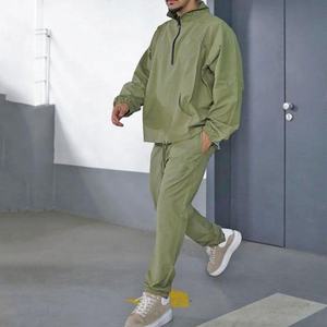 ชุดวอร์มกันลมแบบขายส่ง ชุดสตรีทแวร์แบบซิปครึ่งตัว ชุดวอร์มไนลอนแบบกำหนดเองสำหรับผู้ชาย ชุดกันลมสะท้อนแสงพร้อมโลโก้ - Product Image 3