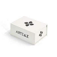 Boîte cadeau pour thé rigide magnétique avec logo personnalisé, boîte de luxe en forme de livre blanc rigide avec insert en mousse pour l'emballage du thé