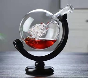 Ensemble de décanteurs à vin de luxe au design <span class=keywords><strong>globe</strong></span>, décanteur carte du monde avec bec verseur bateau à voile et verres à boire - Product Image 4