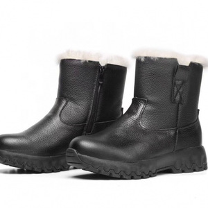 Botas de nieve de invierno para hombre, de cuero negro, forradas de piel, impermeables, antideslizantes, cálidas, de tacón bajo, talla 40 - Product Image 4