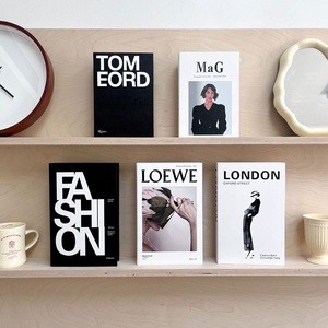 Libros Decorativos de Lujo, Diseño Moderno, Estilo Famoso, para Decoración del Hogar, Juego de Libros Decorativos de Lujo para Mesa de Centro, Estilo Londres Canal - Product Image 1