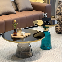 Table basse ronde en verre de style nordique moderne, table d'appoint dorée avec élément décoratif, mobilier de maison, ensemble pour salon d'hôtel