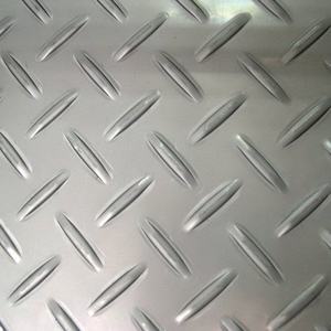 Plaque d'acier à carreaux A36 à faible teneur en carbone, fournie directement par l'usine, conforme aux normes JIS et ASTM A36, pour le pliage, le soudage et la découpe. - Product Image 6