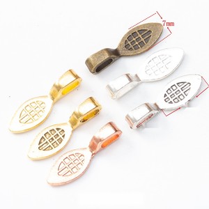 Pendentif en alliage de zinc bronze antique à coller, motif feuille croisée, pour la fabrication de pendentifs <span class=keywords><strong>Scrabble</strong></span> - Product Image 1