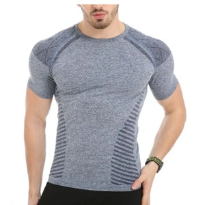 Fournisseur en gros de t-shirts pour hommes personnalisés, t-shirts de sport sans couture d'été, t-shirts de sport à séchage rapide, t-shirts de course à pied vierges, t-shirts imprimés - Product Image 1