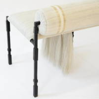 Chaise de salle à manger moderne de luxe léger pour hôtel, restaurant, café, avec structure métallique et tissu en crin de cheval, et dossier rafraîchissant pour salle à manger