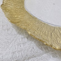 Assiette de présentation de luxe en plastique rétro avec support, assiette décorative pour la mise en table d'hôtel, de banquet ou de mariage
