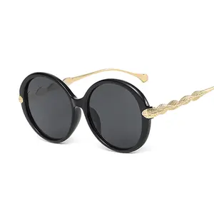 Design prezzo competitivo occhiali da sole da donna unici nuovo design per occhiali da sole con montatura rotonda 2023 sfumature premium personalizzate di lusso intere