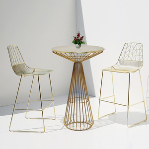 Table de bar à cocktails en acier sur mesure pour l'extérieur avec un design moderne pour les événements en plein air - Product Image 3