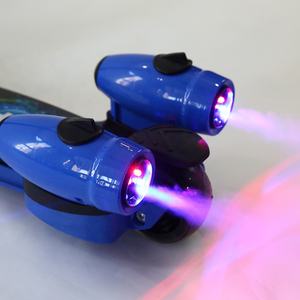 Trottinette chinoise à 3 roues pour enfants, pliable, avec fonction de pulvérisation et lumière fumigène - Product Image 3