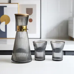 Top Seller Carafe Thickened Bottom Glass Pitcher Jug Vertical Stripes Ribbed Glass Water Carafe Bamboo Lid With Gold Decor