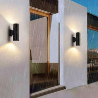 Applique murale LED extérieure cylindrique noire élégante en aluminium, étanche avec abat-jour en verre, moderne pour porche, patio, jardin, garantie 2 ans