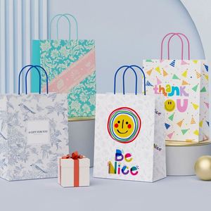Sac en papier kraft personnalisé imprimé UV avec poignée pour la promotion, les voyages et autres activités, impression de logo - Product Image 3