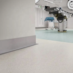 Venta al por mayor rollo de suelo de vinilo antiestático PVC vinilo homogéneo Hospital linóleo rollo conductor Hospital suelo de PVC - Product Image 5