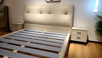 Lit King-Size en bois massif de qualité supérieure Lit de meubles en cuir robuste à triple protection Lit artistique en bois de pin