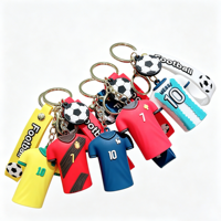 Porte-clés et bracelet miniatures personnalisés en PVC 3D étanche, écologiques, en acier inoxydable, imprimés UV, motif dessin animé de joueur de football