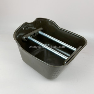 Alimentador de plástico para aves, cubo de agua para caballos, con barras ajustables de acero inoxidable - Product Image 2