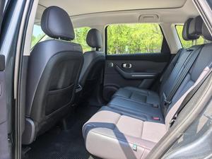 Leapmotor C10 EREV 2024 d'occasion, 210 LiDAR, conduite à gauche, autonomie EV de 210 km, système de conduite intelligent Orin-X, toit ouvrant panoramique longue portée de 1190 km, gris sur violet - Product Image 4