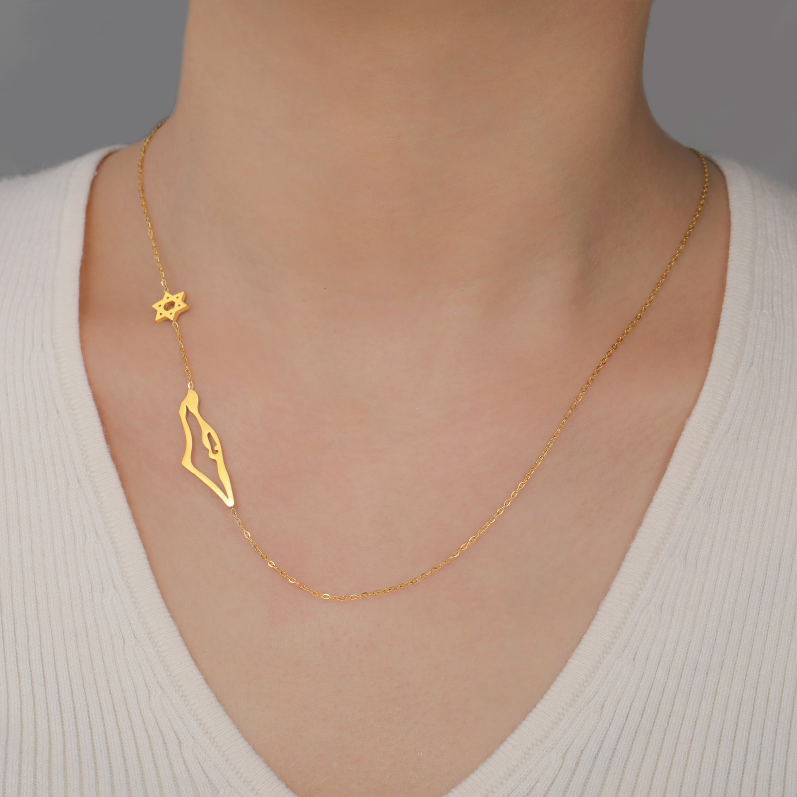 Collier Rose Avec Pendentif Menorah (chandelier) - Bijou