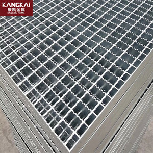 แพลตฟอร์มความปลอดภัยทางเดินอุตสาหกรรมแบบกำหนดเองรับน้ำหนักได้มากพื้นผิวเหล็กอ่อนทาสีวัสดุก่อสร้างโลหะ - Product Image 4