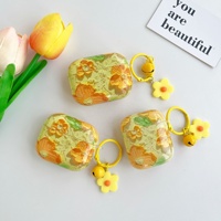 2024 étui pour écouteurs souple le plus à la mode pods pro 3 étui pour écouteurs en tpu jaune peinture à l'huile fleur pendentif pods étui