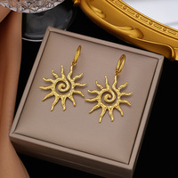 Pendentif soleil en spirale martelé en acier inoxydable pour femme, style décontracté/sportif, électroplaqué, avec boucles d'oreilles et chaîne de clavicule, pour l'exportation