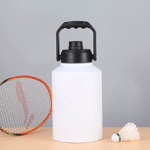 Bouteille isotherme en acier inoxydable de grande capacité 3,8 L (128 oz) avec compartiment pour glaçons – Carafe à eau froide - Product Image 2