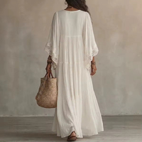 Robe longue en dentelle patchwork pour femme, col en V profond, manches chauve-souris, ample et fluide, parfaite comme cache-maillot de plage ou kaftan de vacances