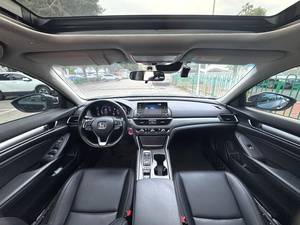 รถยนต์มือสอง โตโยต้า แอคคอร์ด ไฮบริด: ปี 2018 เครื่องยนต์ 2.0  ระบบเกียร์ CVT, ผู้ใช้เดิม 1 คน, ประหยัดน้ำมัน - Product Image 4