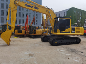 Excavatrice sur chenilles Komatsu PC220 d'occasion, 22 tonnes, d'origine japonaise, PC220-7 PC220-8, pelle hydraulique d'occasion - Product Image 4