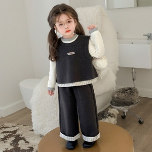 Nouvel ensemble trois pièces printemps-automne pour filles, tenue tendance avec gilet pour bébés filles, vêtements décontractés pour enfants, costume d'automne pour petites filles - Product Image 1
