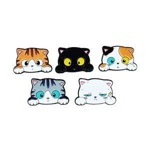 Animaux mignons noir blanc couleur créateur de mode Anime émail dessin animé chat broche broches revers broches Badges pour femmes enfants - Product Image 6