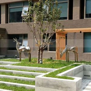 ANW071 Escultura de Jardín Art Deco de Lujo, Diseño Personalizado, Adorno de Acero Inoxidable Resistente a la Intemperie para Aniversario - Product Image 5