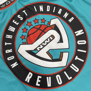 Maillot et short de basket-ball personnalisés OEM ODM, uniforme de club de basket-ball au design classique par sublimation - Product Image 5