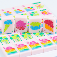 Ubin Akrilik Mahjong Amerika Warna Pink Ceria dengan Cetakan Neon Tropis Set Premium dengan Desain Flamingo dan Pohon Palem, Ubin Bertema Musim Panas