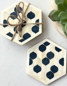 Posavasos de nogal de madera con incrustaciones de hueso con estilo más vendidos, diseño de hoja marrón blanco y negro a un precio asequible - Product Image 1