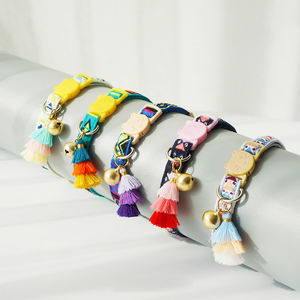 Collar con estampado de gato y mascota, moderno, colorido, con borla - Product Image 2