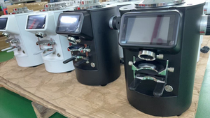 Moulin à café en acier inoxydable avec peseur intégré et machine à café avec tamper automatique - Product Image 3