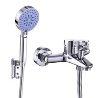 Mitigeur de douche mural à poignée unique en chrome poli, avec douchette à fleur pour baignoire, doux pour les appartements et les hôtels